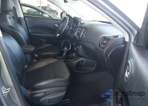 2019 Jeep Compass Limited Fwd из США, поврежденный, VIN 3C4NJCCB4KT679892